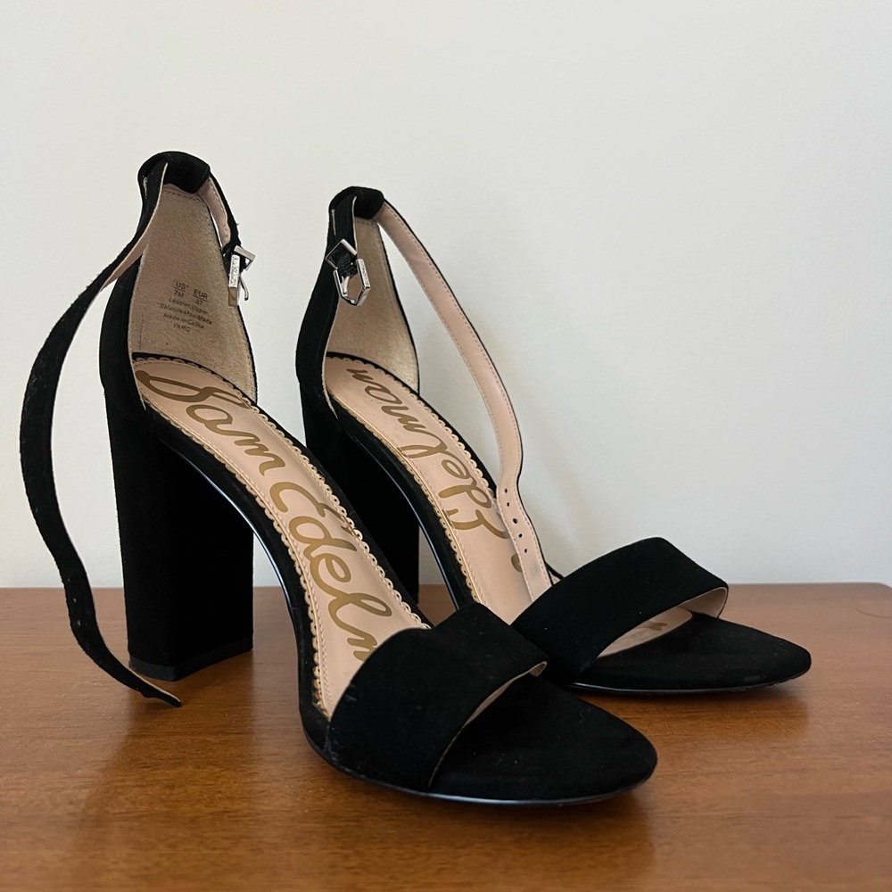 Sam Edelman Yaro black velvet heel 7